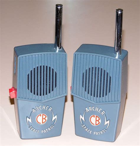 Vintage Walkie Talkie : File:Vintage Lafayette 7-Transistor, Two ...