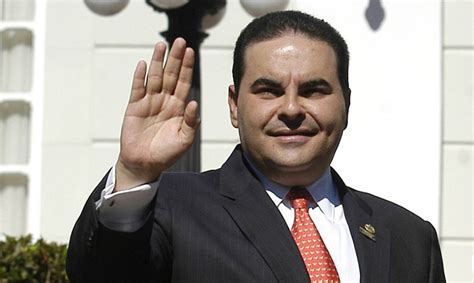 Cae ex presidente salvadoreño por peculado - nuevolaredo.tv