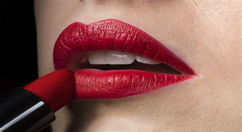 10 Best long wearing lip colours to try