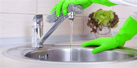 How Do You Really Clean A Grohe Kitchen Faucet in 4 Steps?