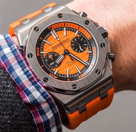 Audemars Piguet Royal Oak Offshore Diver Chronograph Watch Hands-On | aBlogtoWatch