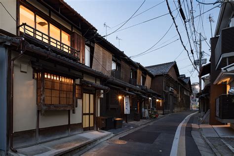 kooo architects renovates traditional Japanese machiya house with light ...