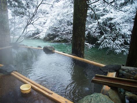 How Many Hot Springs Are in Japan?