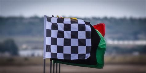 What does the checkered flag mean NASCAR? - NASCAR Explained