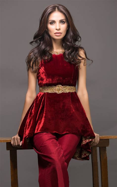 Red velvet | Velvet dress designs, Pakistani dress design, Designer dresses