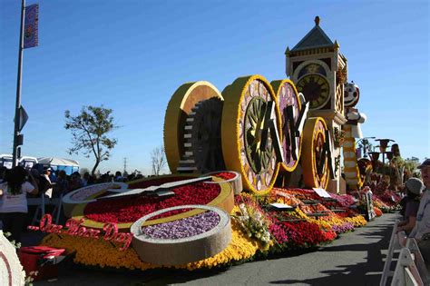 Rose Parade Float Viewing - How to See the Floats Up Close