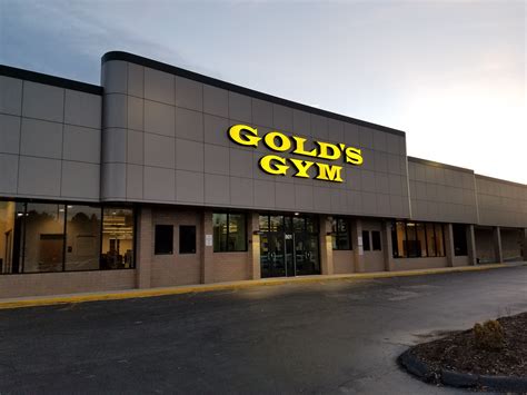 Gold's Gym Holiday Hours & Location Near Me | US Holiday Hours