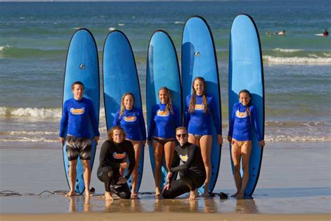 2-Hour Group Surf Lesson at Broadbeach on the Gold Coast | GetYourGuide