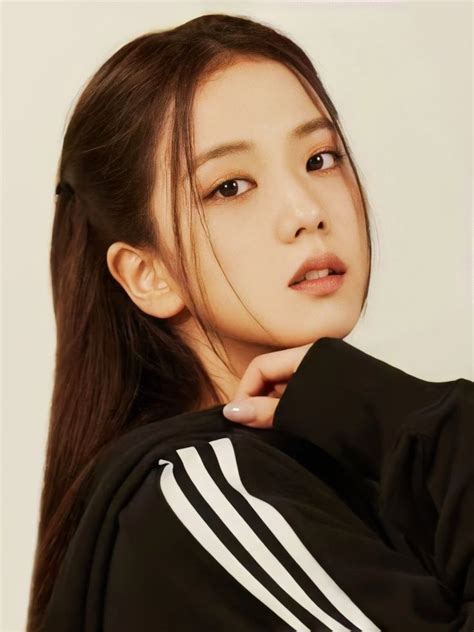 #jisoo #blackpink | Blackpink jisoo, Black pink kpop, Korean beauty standards