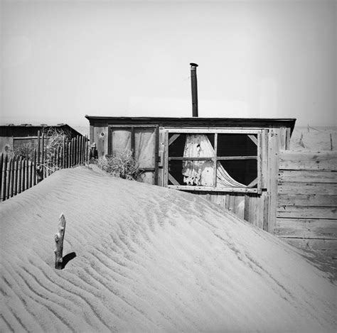 sand-dune - The Dust Bowl Pictures - Dust Bowl - HISTORY.com