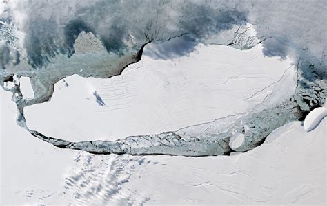 Antarctica's A-68 iceberg broke off 1 year ago - where it floated - Business Insider