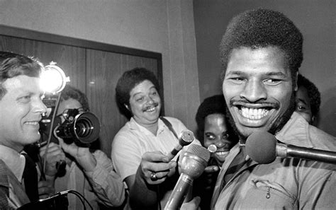 Former Heavyweight Champion Leon Spinks Passes Away | FIGHT SPORTS