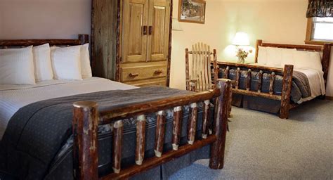 Accommodations - Gardiner, MT Hotel | Yellowstone Basin Inn