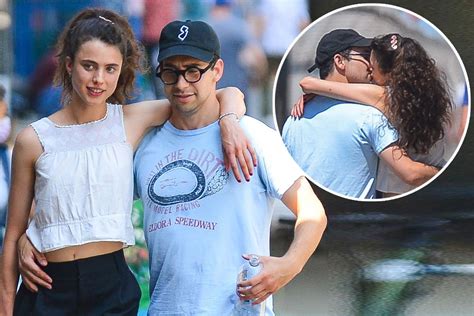 Jack Antonoff and Margaret Qualley are dating, kiss in NYC