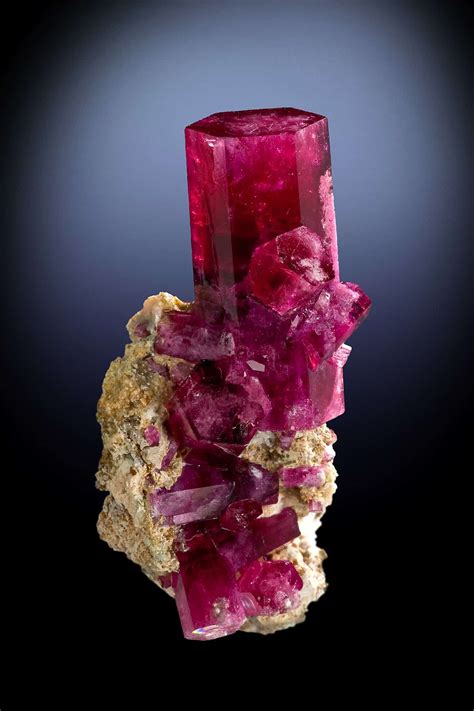 10 Rarest Crystals in the World - Rarest.org