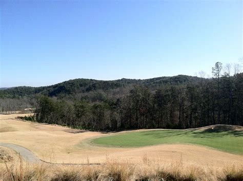 Lake Arrowhead golfing turf in North Georgia