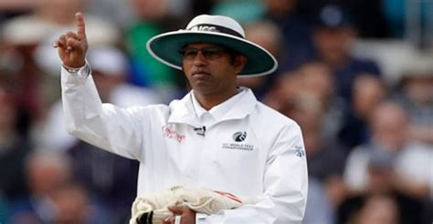 Cricket Umpire Signals - What They Mean Illustrated with Images - Smart Cricket Betting