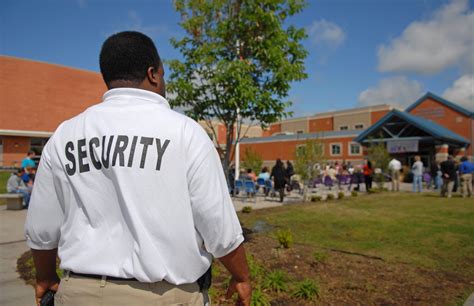 11 Roles of Unarmed Security Officers in Active Assailant Incidents - Campus Safety