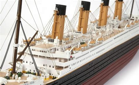 Titanic Model Ship Kit 1:300 - Occre (14009)