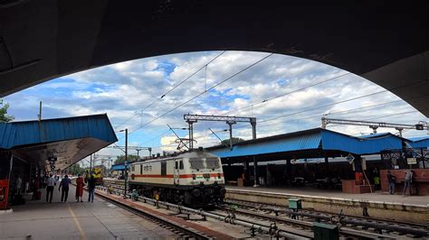 New Delhi railway station : r/delhi