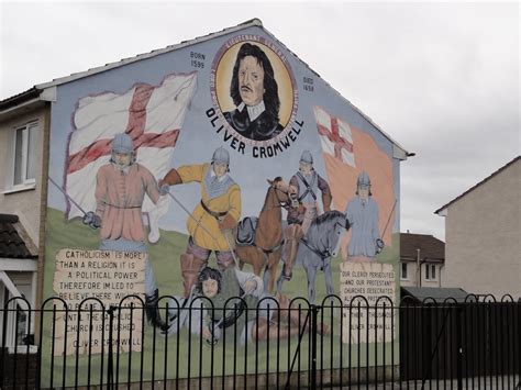 TravelinOma: Murals of Belfast, Northern Ireland