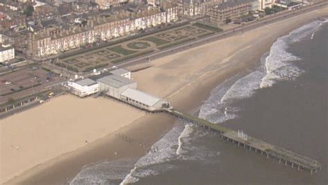 Lowestoft's Claremont Pier on sale for £2.5 million | ITV News Anglia