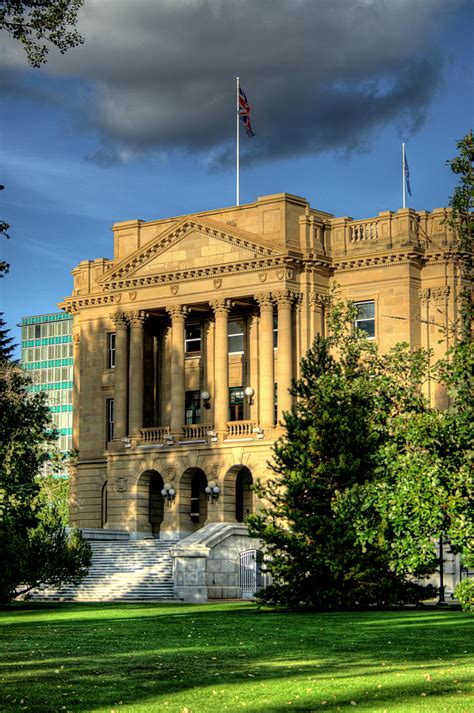 West face of the Alberta Legislature Building in Edmonton image - Free stock photo - Public ...