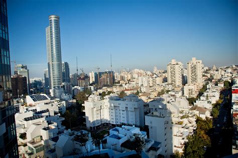 Ramat Gan okays public transportation on Shabbat, drawing religious ire ...