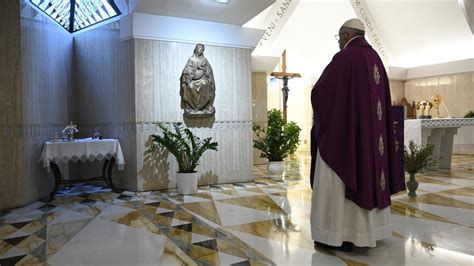 Pope at Mass: Pray for persons suffering from unjust sentences - Vatican News