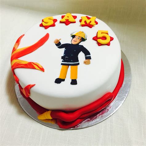 Fireman Sam cake; chocolate mud Fireman Sam Birthday Cake, Fireman Sam Cake, Cake Chocolate ...