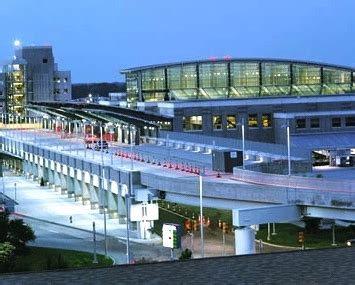 Direct Flights to LAX Are on From RI International Airport | City Centre Warwick