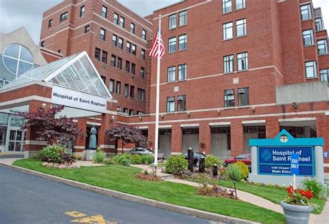 Future of St. Raphael's hinges on merger, hospital official says (videos) - New Haven Register