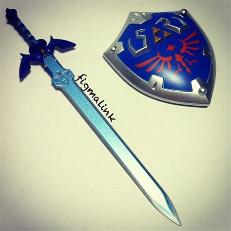 The Master Sword and Hylian Shield by FigmaStory on DeviantArt