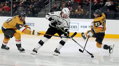 Kings win 7th straight road game with 4-1 win in Vegas