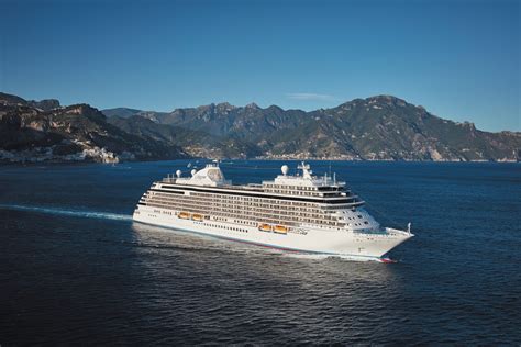 Regent Seven Seas Explorer - A Look Inside the Regent Seven Seas Explorer Cruise Ship - Cruise ...