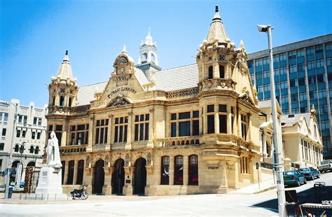 Port Elizabeth City Walking City Tour