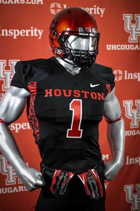 Houston unveils black Halloween uniforms