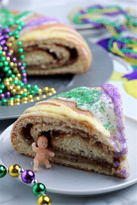 Quick And Easy King Cake Recipe For Mardi Gras