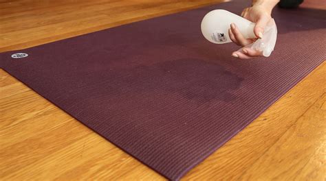 Manduka Pro Lite Yoga Mat Review | Travel Yoga Mat Review – Brett Larkin Yoga