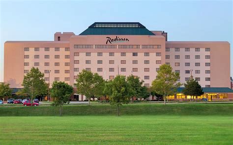 RADISSON HOTEL CEDAR RAPIDS - Updated 2024 Reviews, Photos & Prices