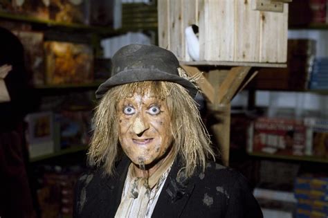 Worzel Gummidge 2020 - Worzel Gummidge 2020 Characters : Mackenzie Crook admits ... : The ...