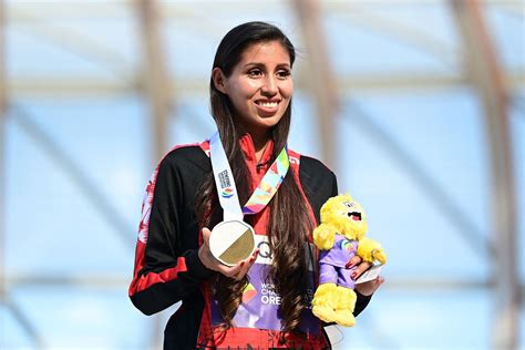 ¡Histórico! Kimberly García pone a Perú dentro del Top 10 del Mundial ...