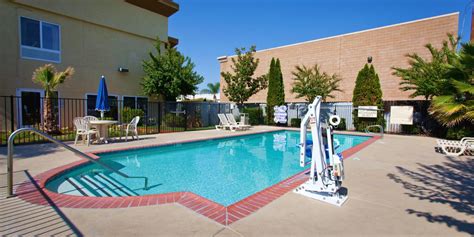 Hampton Inn & Suites Sacramento-Cal Expo (Sacramento, CA): What to Know BEFORE You Bring Your Family