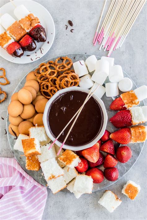 Easy Chocolate Fondue | Recipe | Fondue recipes, Easy chocolate fondue recipe, Chocolate fondue ...