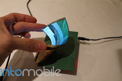 Samsung flexible and transparent AMOLED display demo