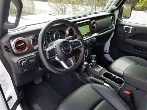 Test Drive: 2020 Jeep Gladiator Mojave | The Daily Drive | Consumer Guide®