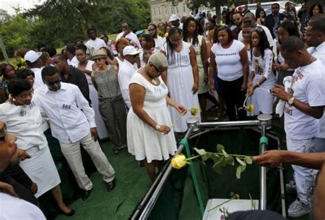 Sandra Bland's funeral held in Lisle - Photos,Images,Gallery - 23787