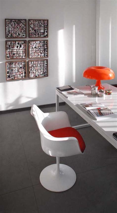 Red, white, and grey office space. Photo by Sabrina Bignami Office Decor, Home Office, Office ...