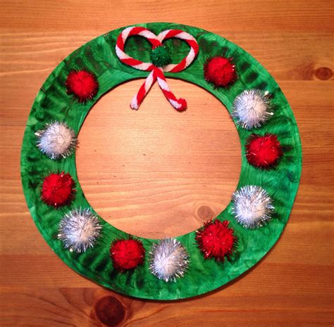 24 Christmas Gift Ideas | Preschool christmas crafts, Christmas wreath ...