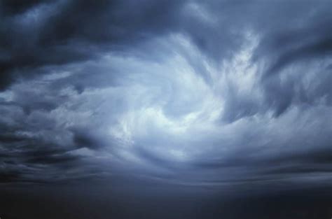 High Pressure and Low Pressure: What Does it Mean for Weather? - A-Z ...